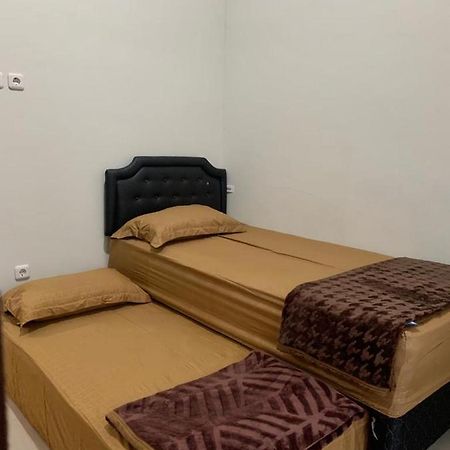 Guest House / Homestay Bukit Mutiara Residence Ngingas Exterior photo